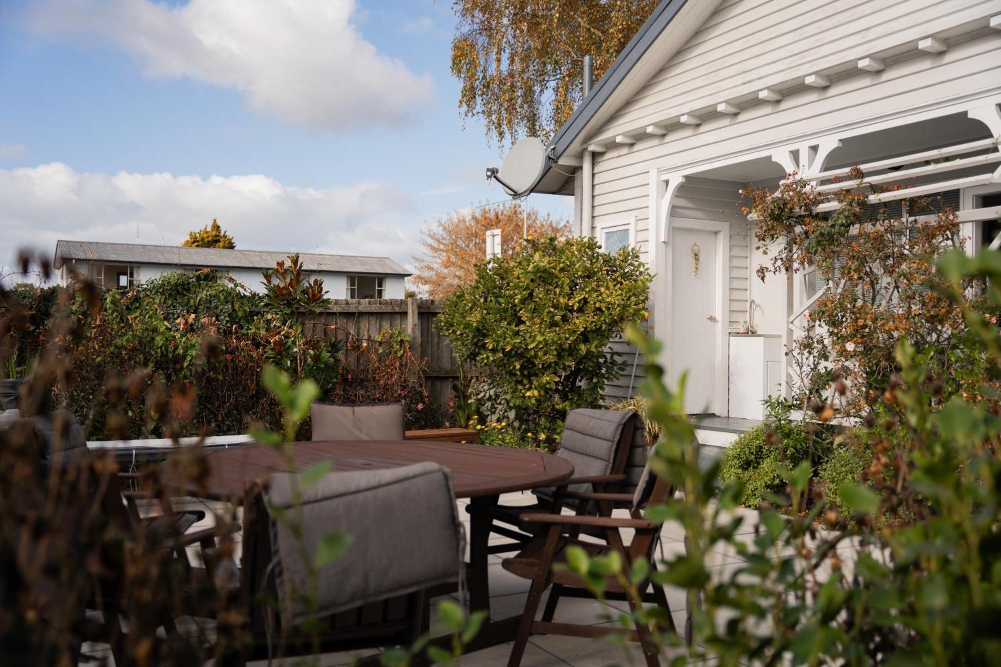 Charming 1920S Villa On Bealey Ave Christchurch Exterior photo