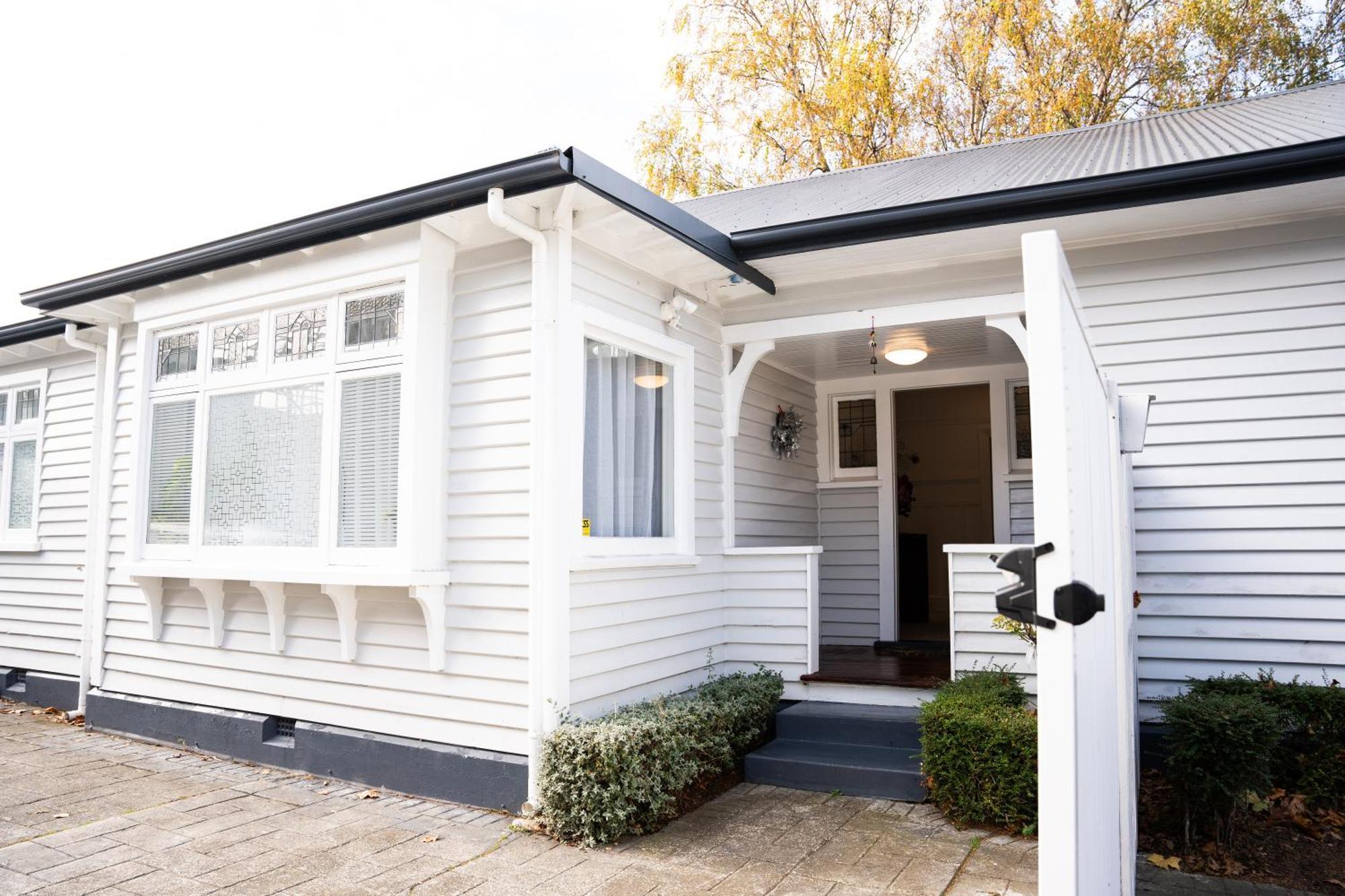 Charming 1920S Villa On Bealey Ave Christchurch Exterior photo